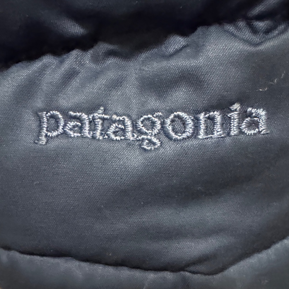 Patagonia Women's Down Puffer Jacket - Deep Blue - Picture 3 of 12